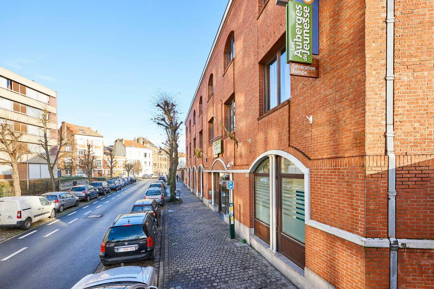 HI Generation Europe Hostel