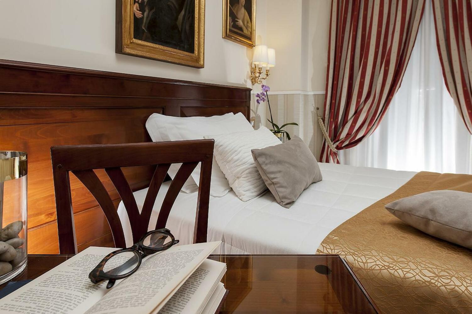 Budget Rooms Des Arts, Rome