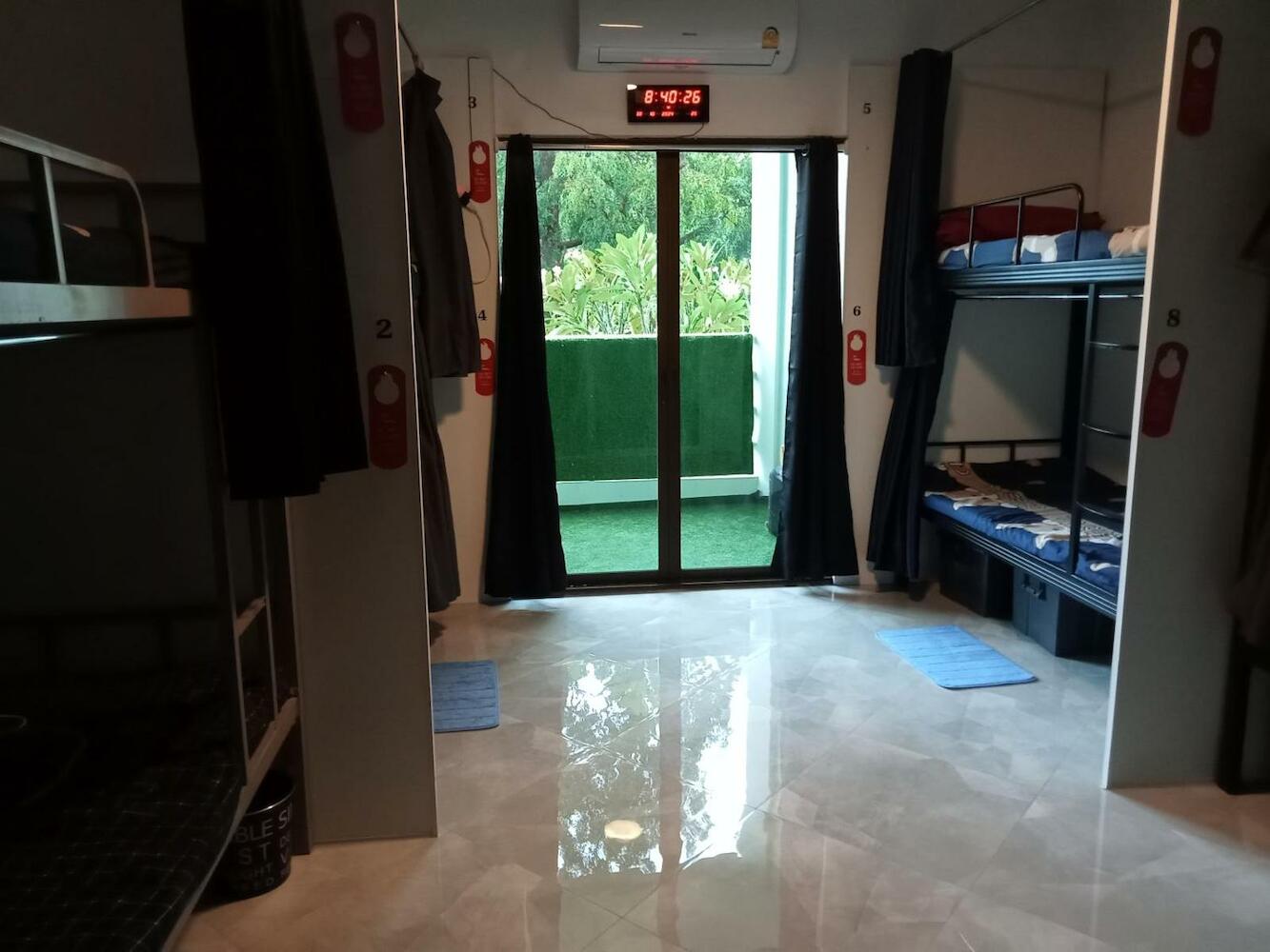 Bunk Bed Beach Hostel, Pattaya