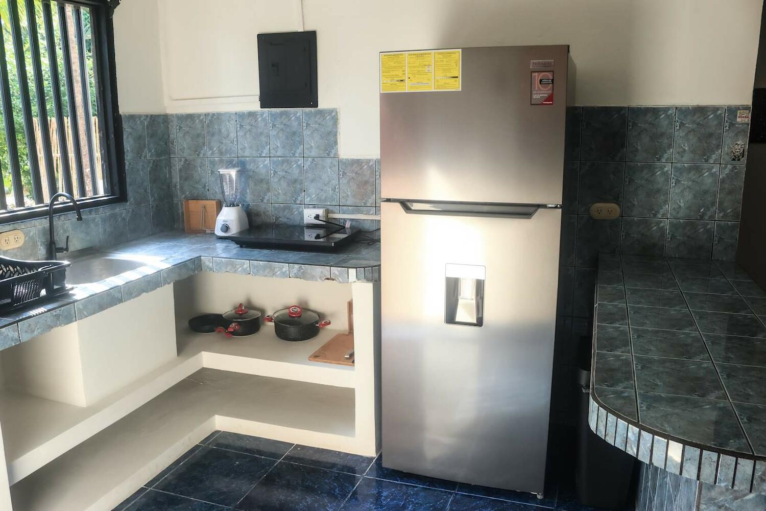 Tropical Camas, Jacó