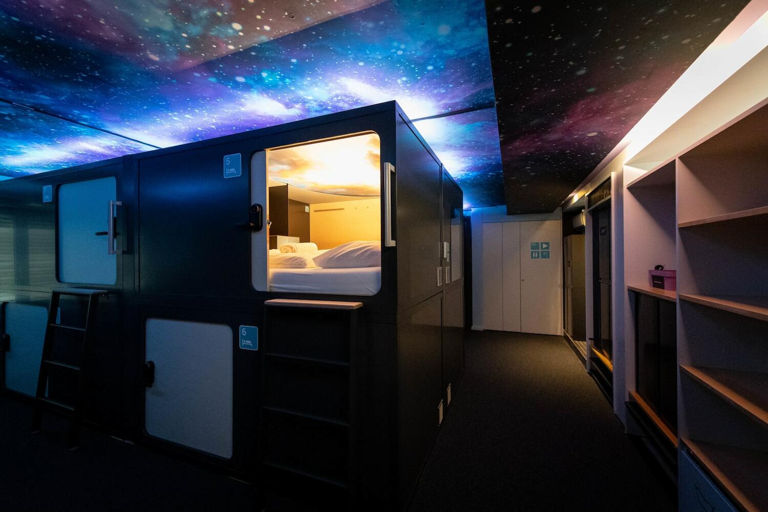 Capsule Hostel