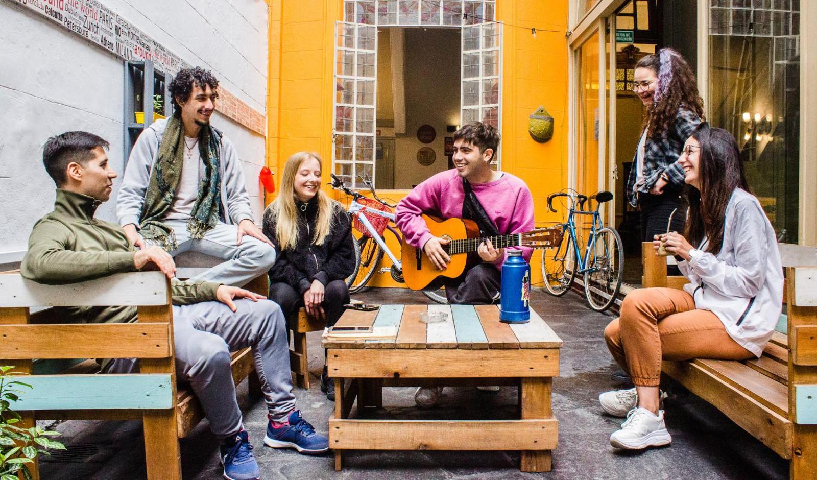 Play Hostel Arcos