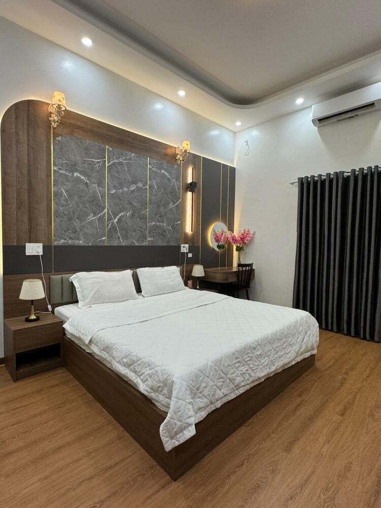 Odyssey Hostel, Tours & Motorbikes Rental, Ha Giang