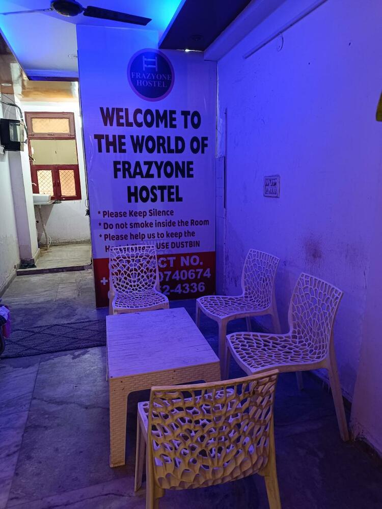 Frazyone Hostel, New Delhi
