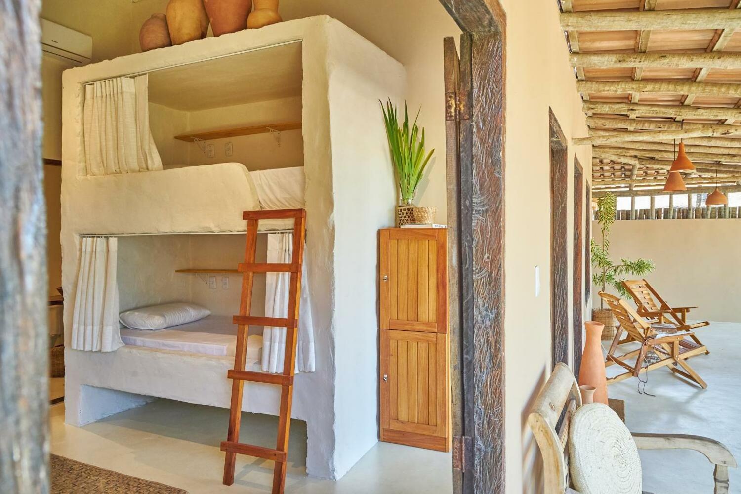 Evoé Caraíva, Caraiva