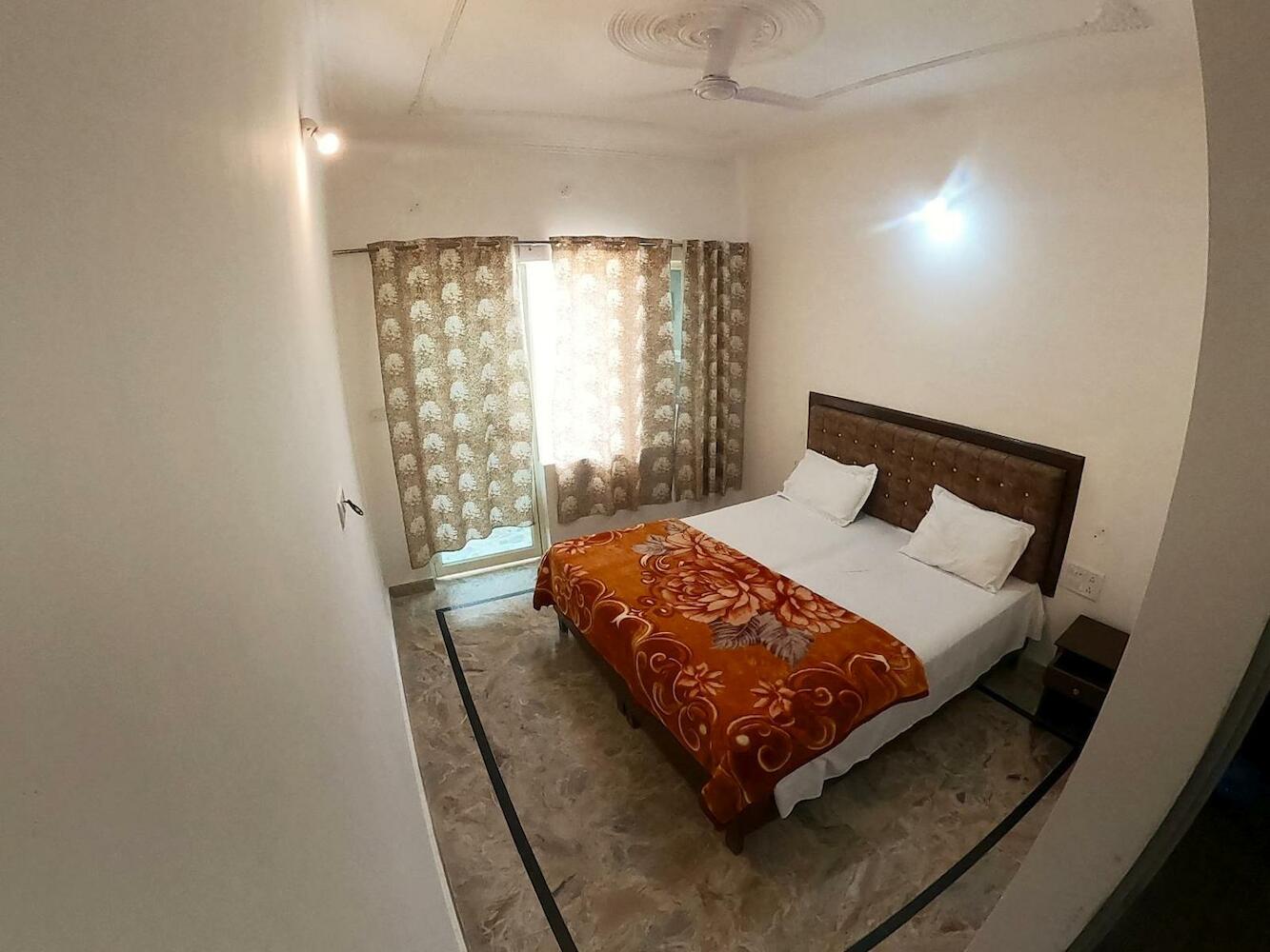 Karma Hostel, Khajurāho