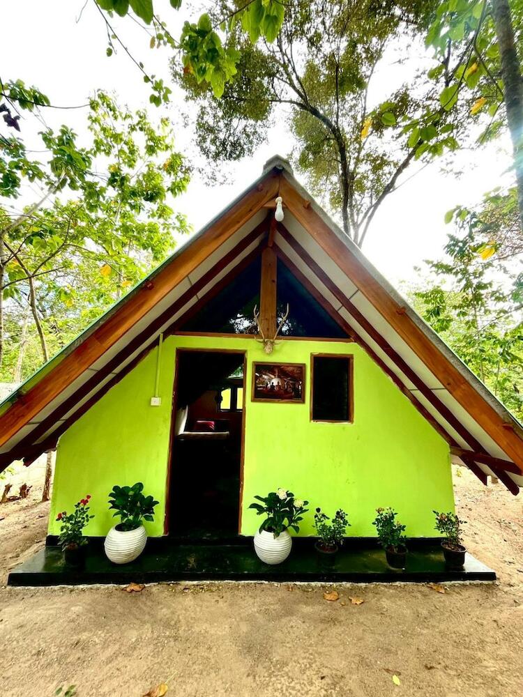 Sigiri Birds Hostel
