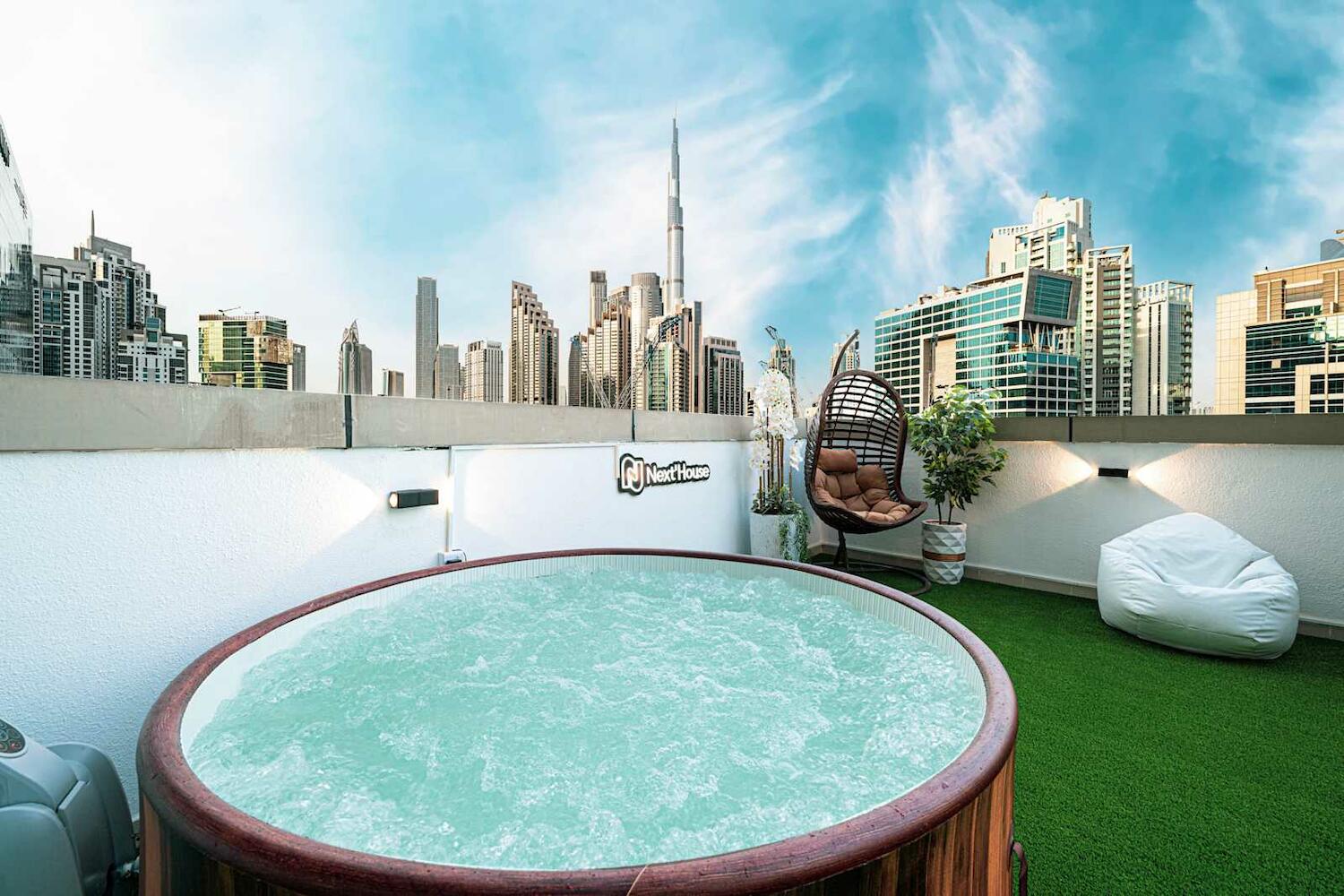 Next House - Downtown Views Hostel, Dubai