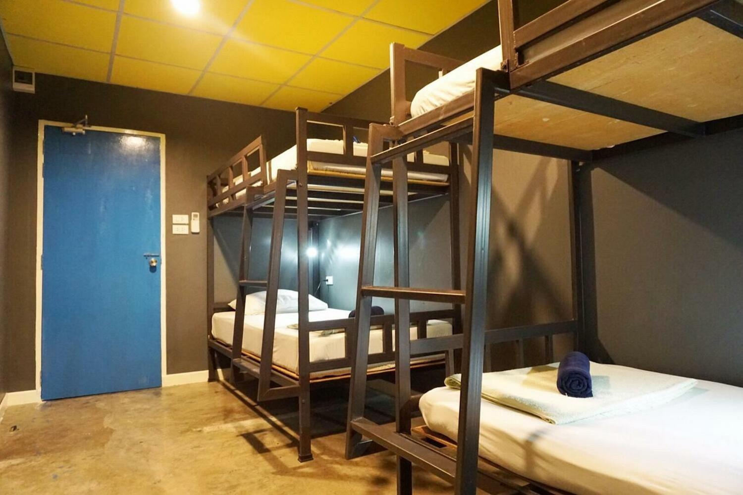 B&B House & Hostel
