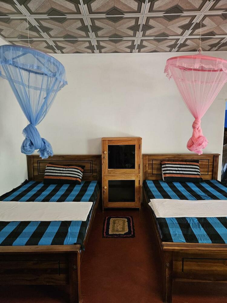 Sigiri Birds Hostel
