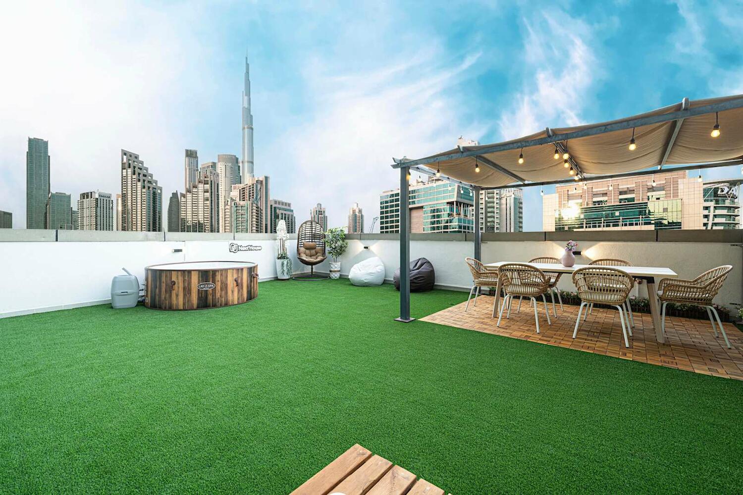 Next House - Downtown Views Hostel, Dubai