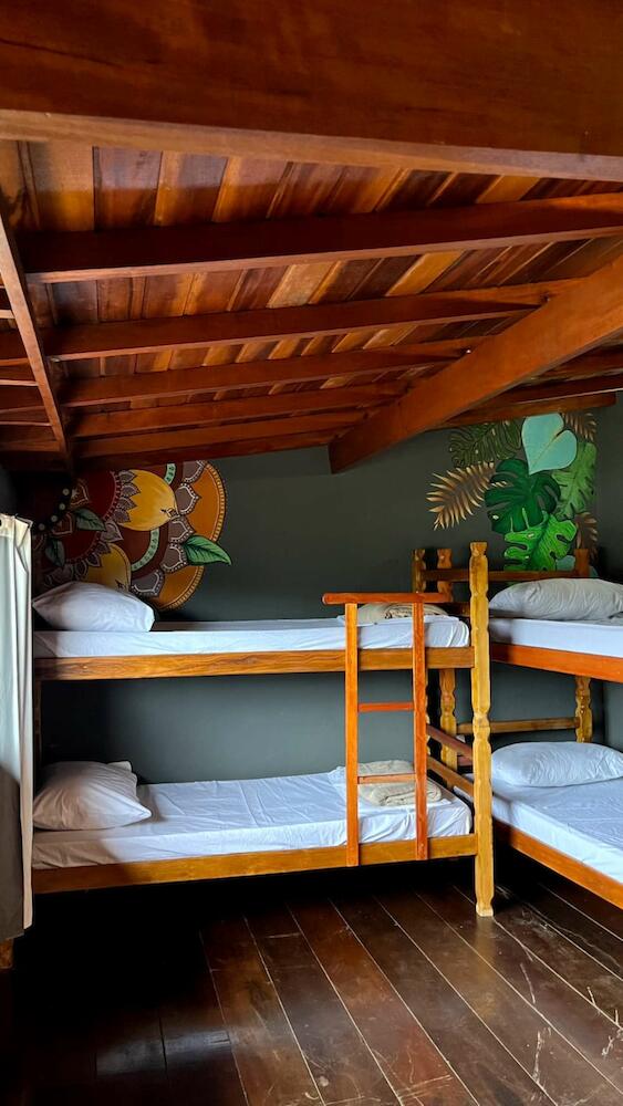 Hostel Embauba