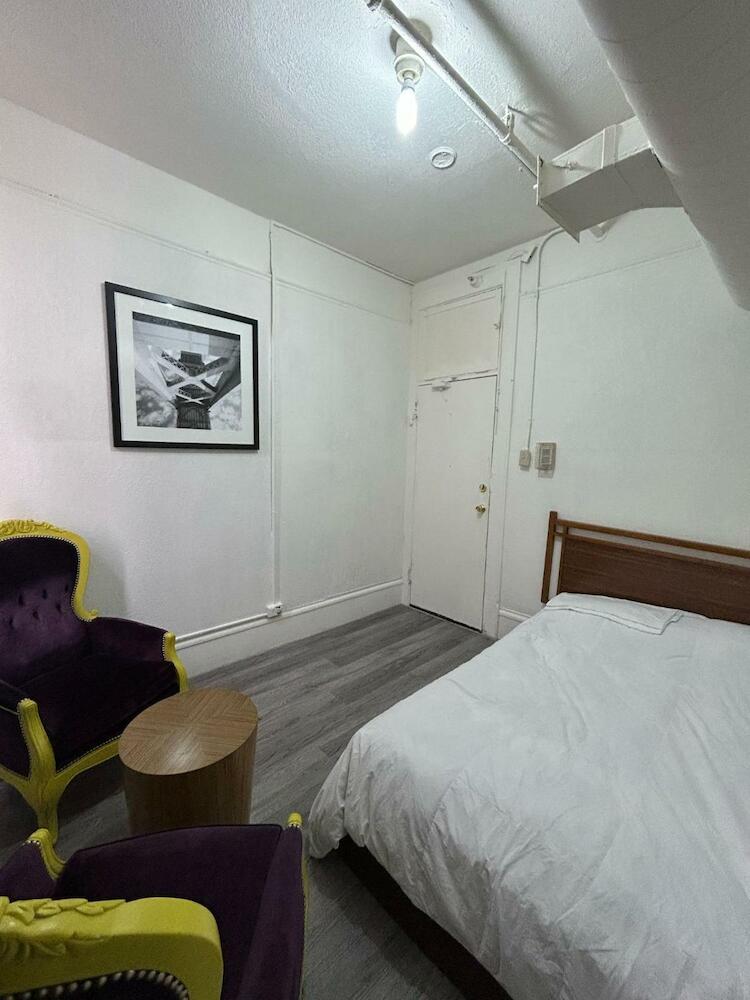Sf Travelers Inn