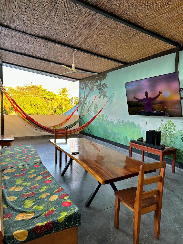 Sandy Toes Hostel