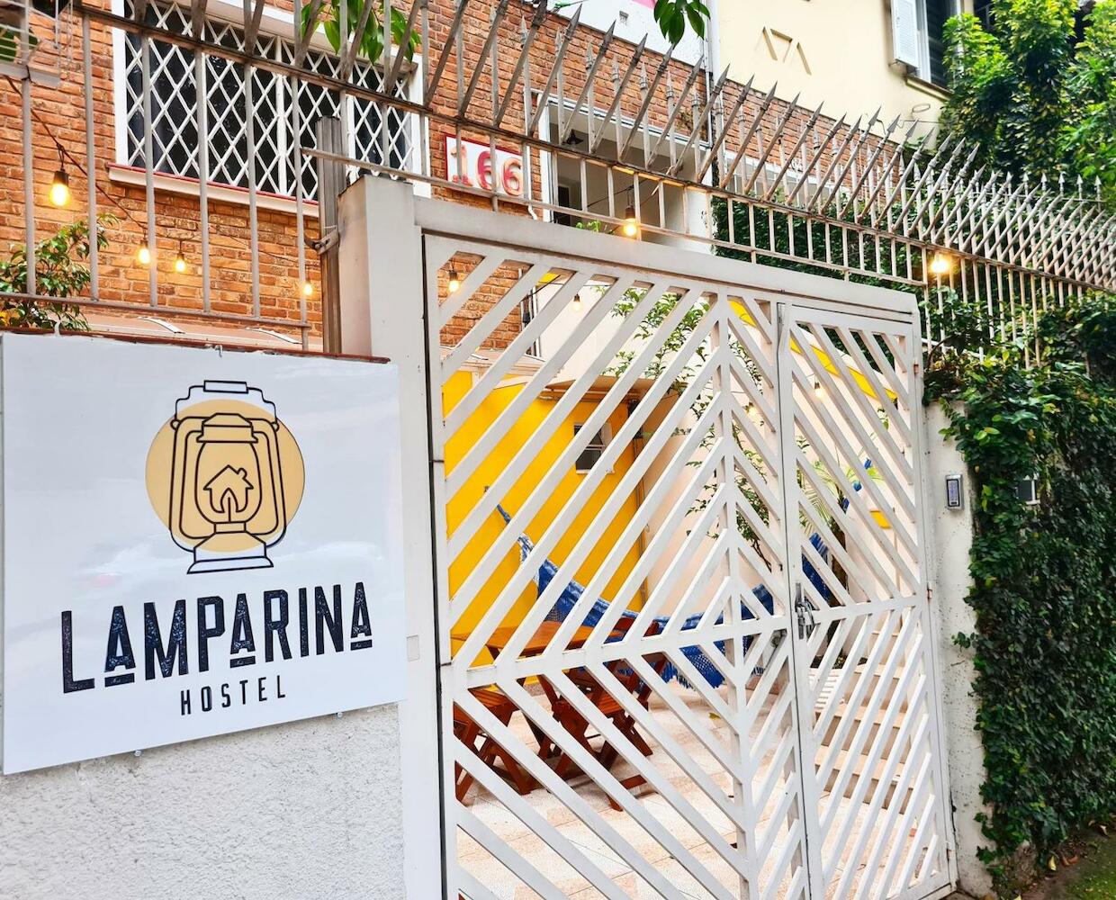 Lamparina Hostel