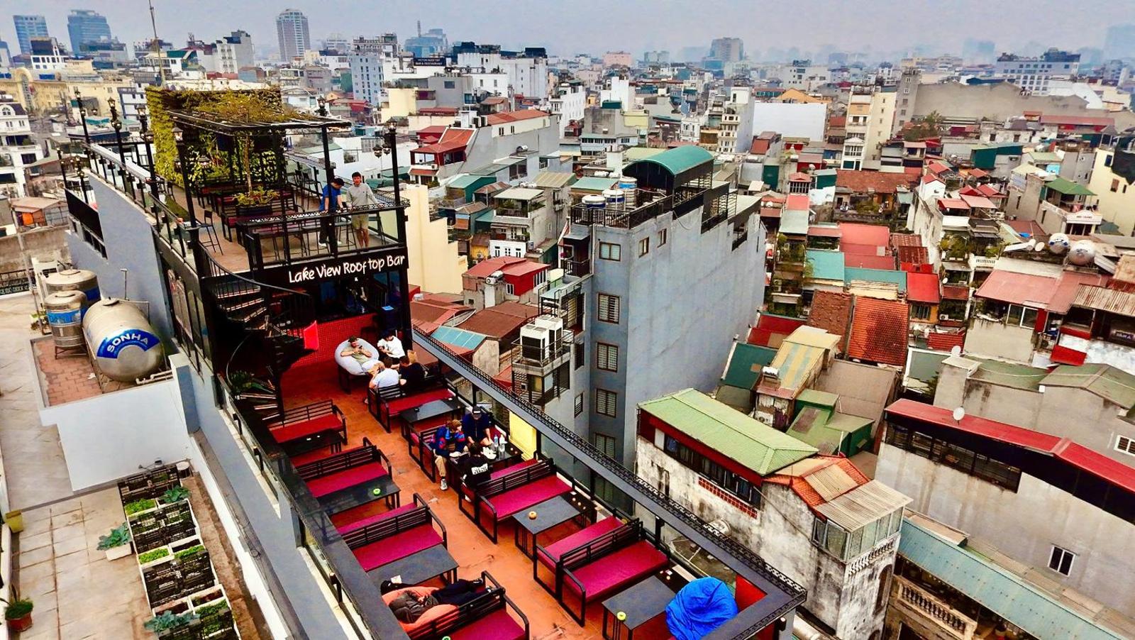 Lakeview Backpackers Hostel & Rooftop Bar