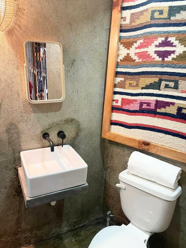 EB5 Escape-Cabin, San Marcos La Laguna