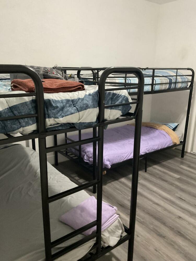 Miami Coliving Shared House For Professionals, Miami Beach