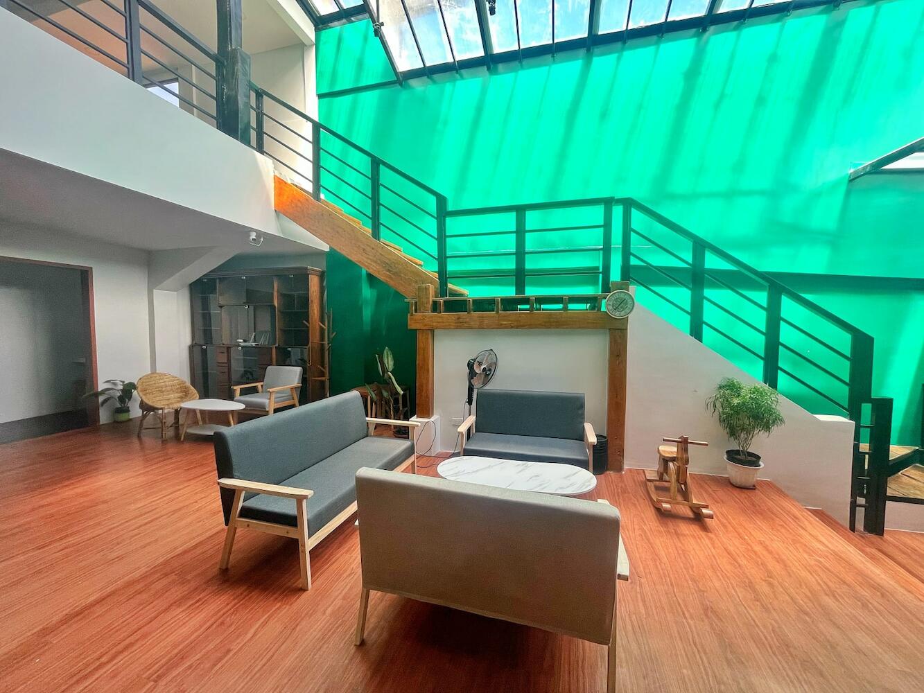Cozy Coron Inn, Coron
