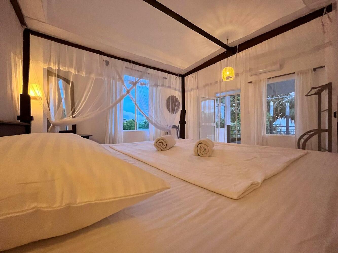 Star Eyes Hostel, Weligama