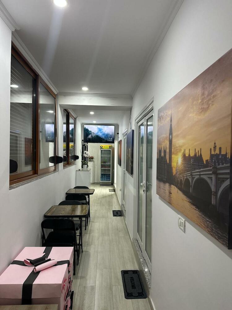 Aral Hostel, Berat