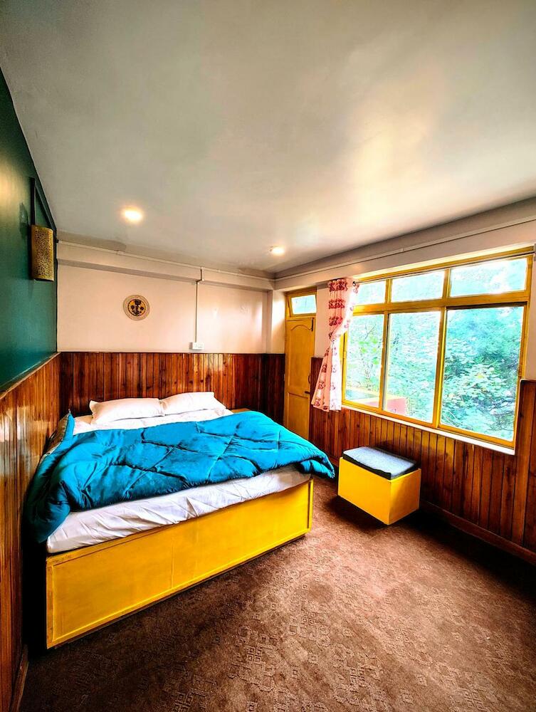 Hidden Monkey Backpackers Darjeeling, Batasia, Darjeeling