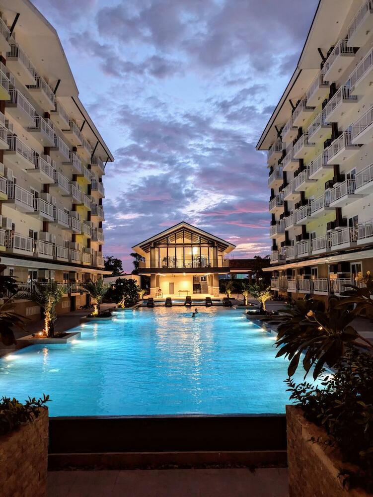Affordable Coliving Space For Backpackers With Pool, Gym, & More, Cebu City