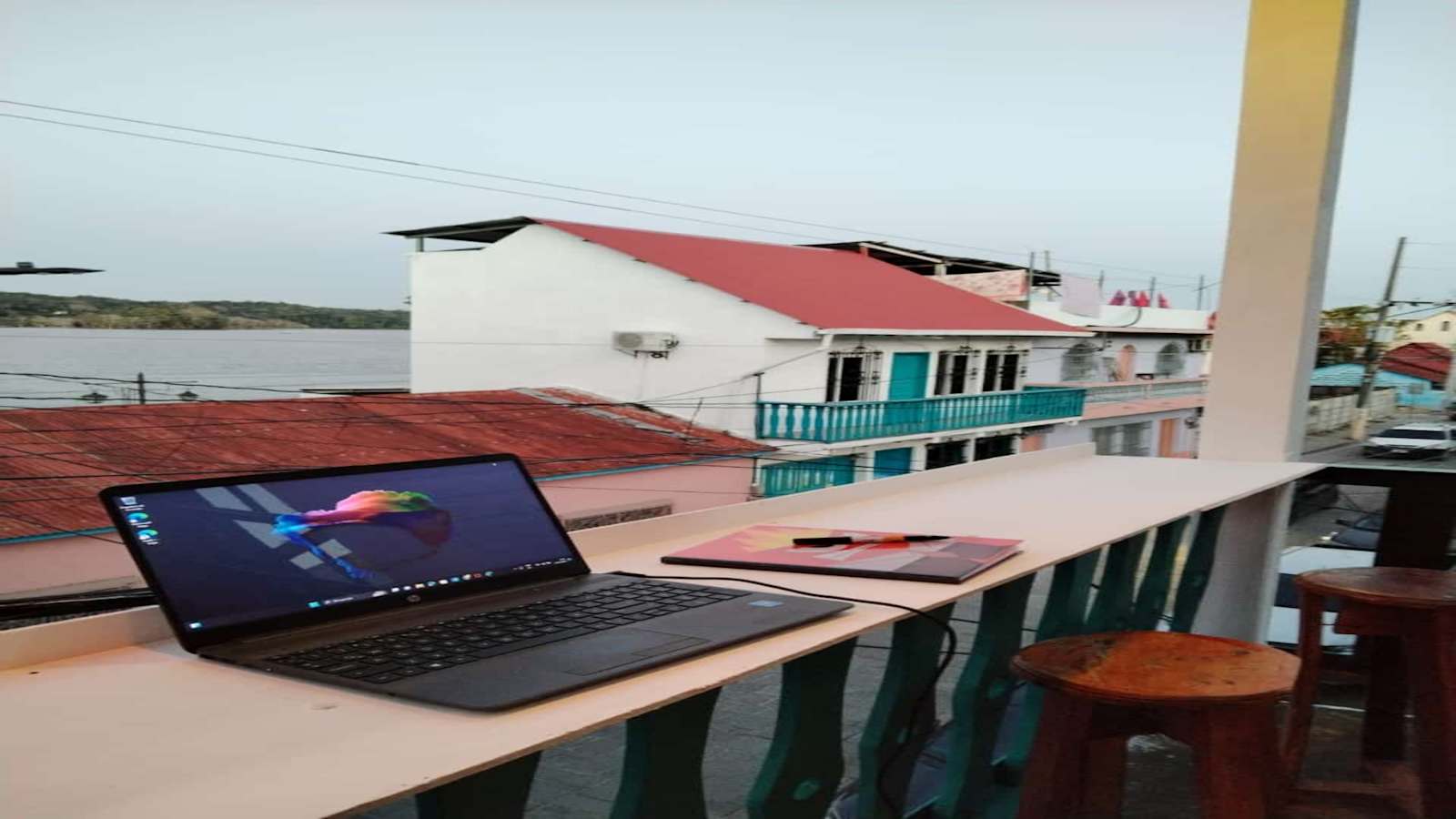 Gually Hostel, Flores