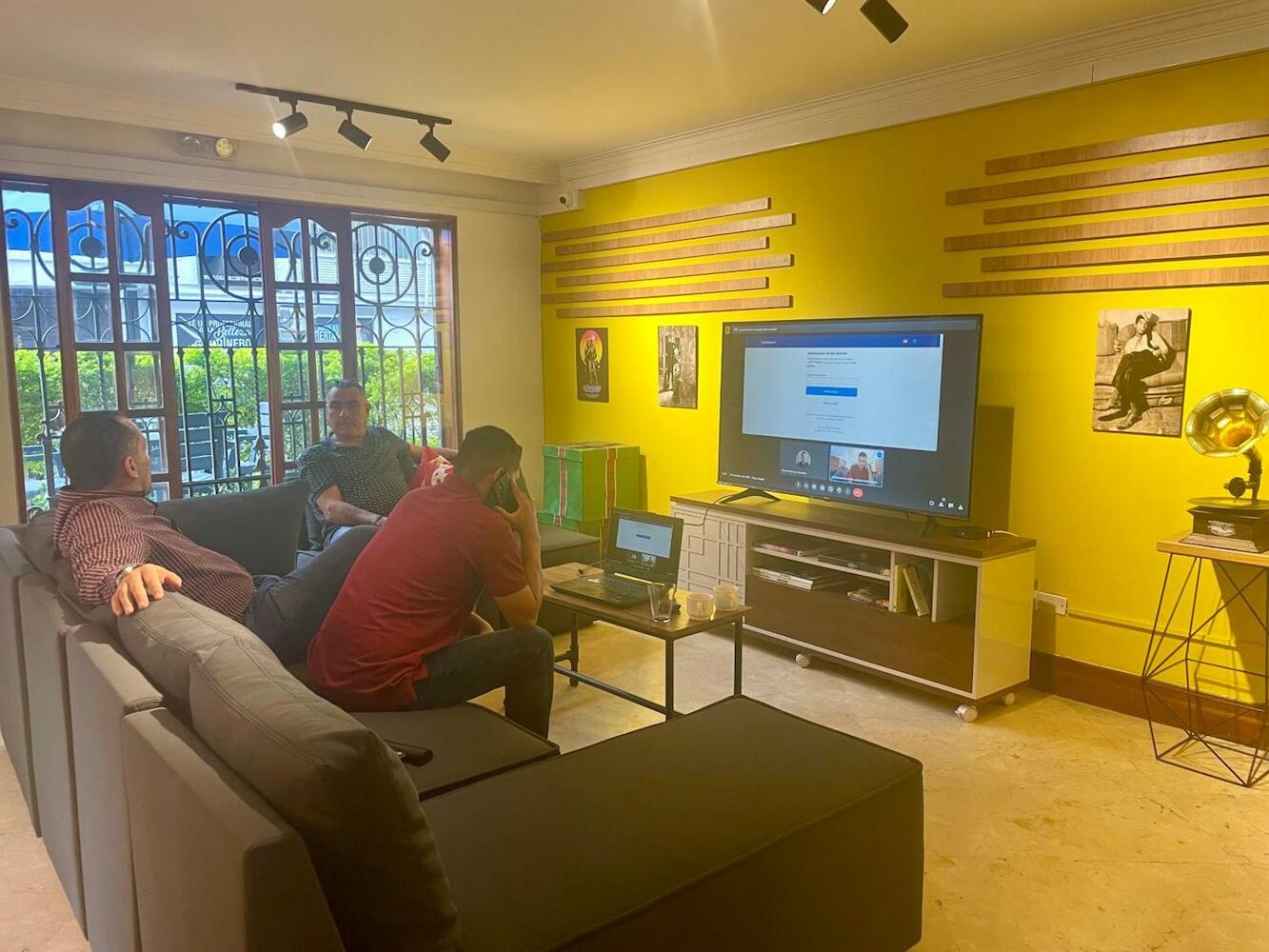 Paisa Hostel, Medellin