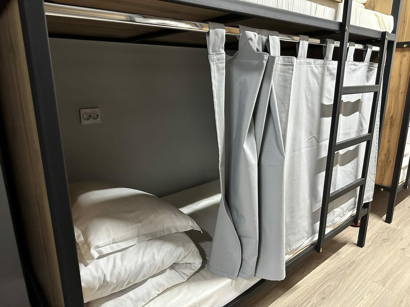 Hostel O2