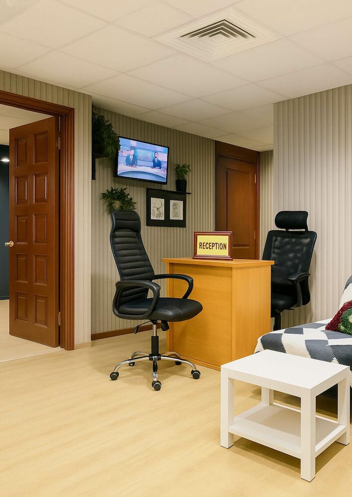 Aavhr Holiday Homes - Bur, Dubai