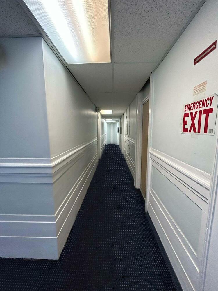 Sf Travelers Inn