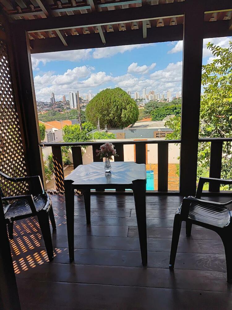 Quarto Compartilhado Pra Homens No Centro Da Cidade, Campo Grande