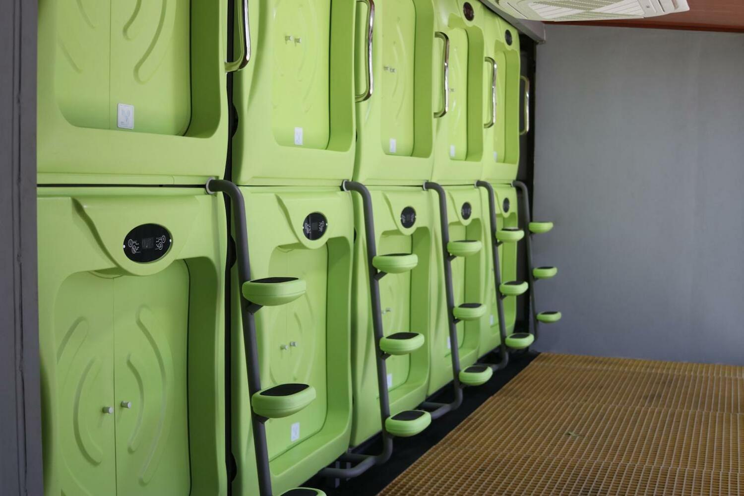 Pupa House