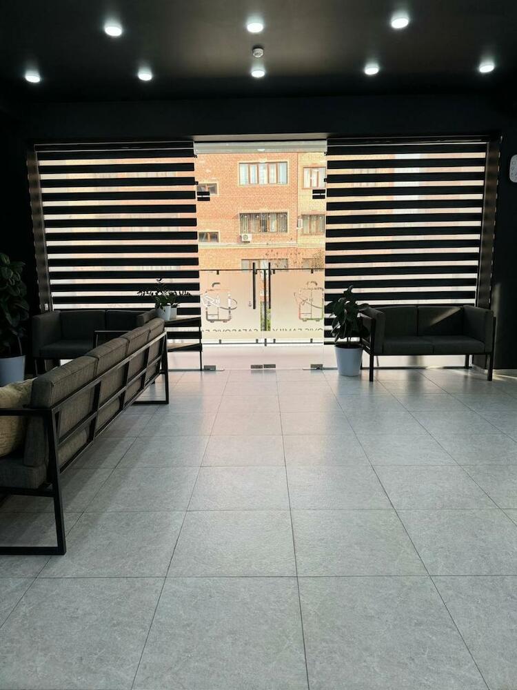 Safarov's Family Hostel