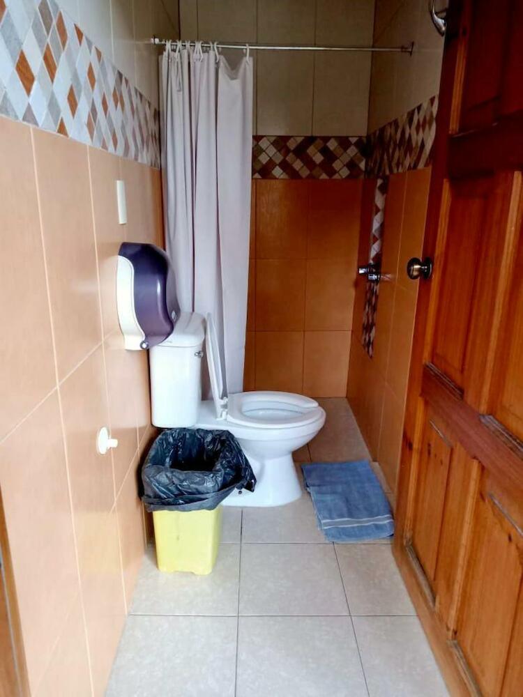 Rossco Hostel & Hotel