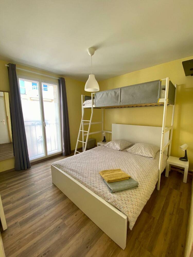 Bohobos Hostel, Antibes