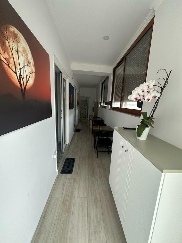 Aral Hostel, Berat