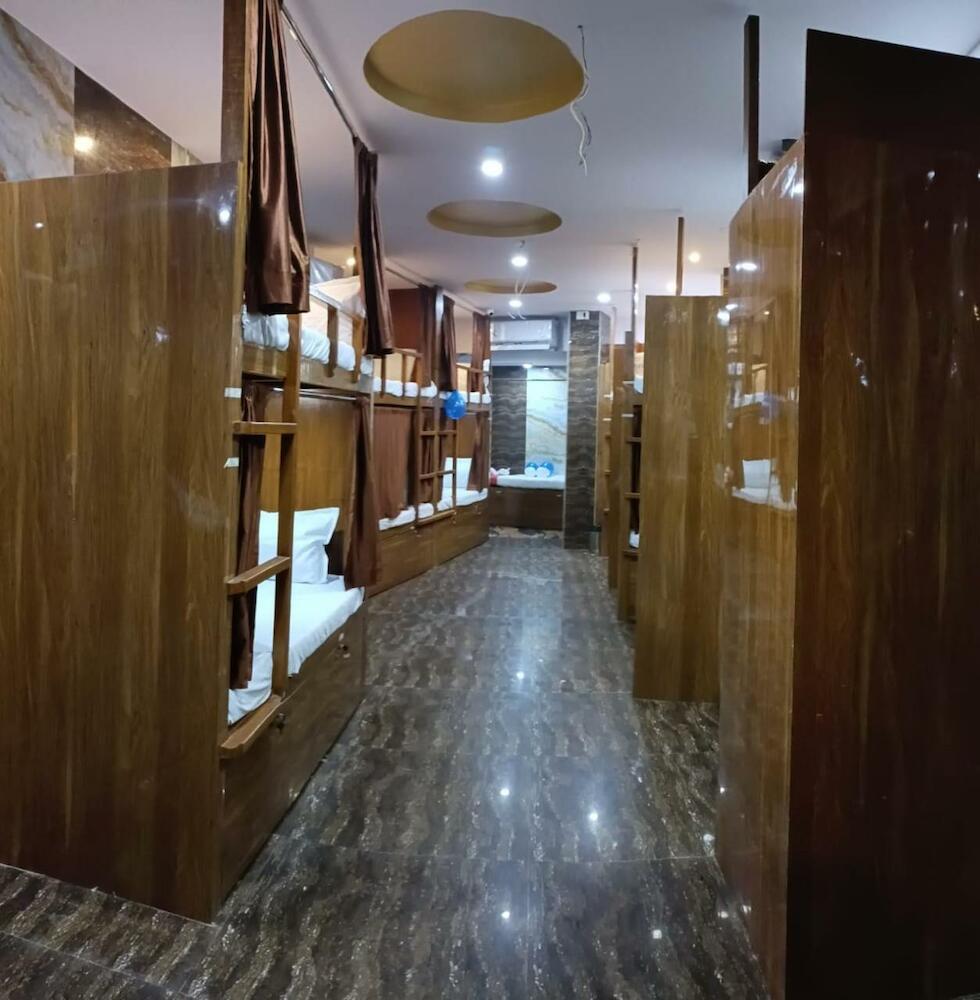 Crystalinn Dormitory, Mumbai