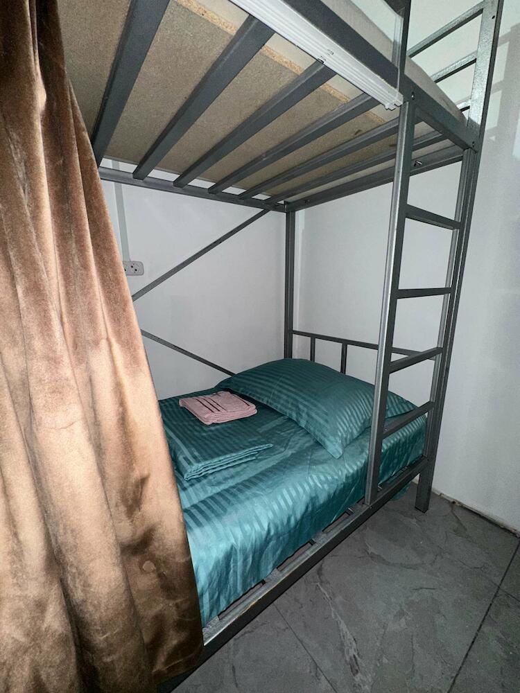 Room Hostel Tolebi, Almaty