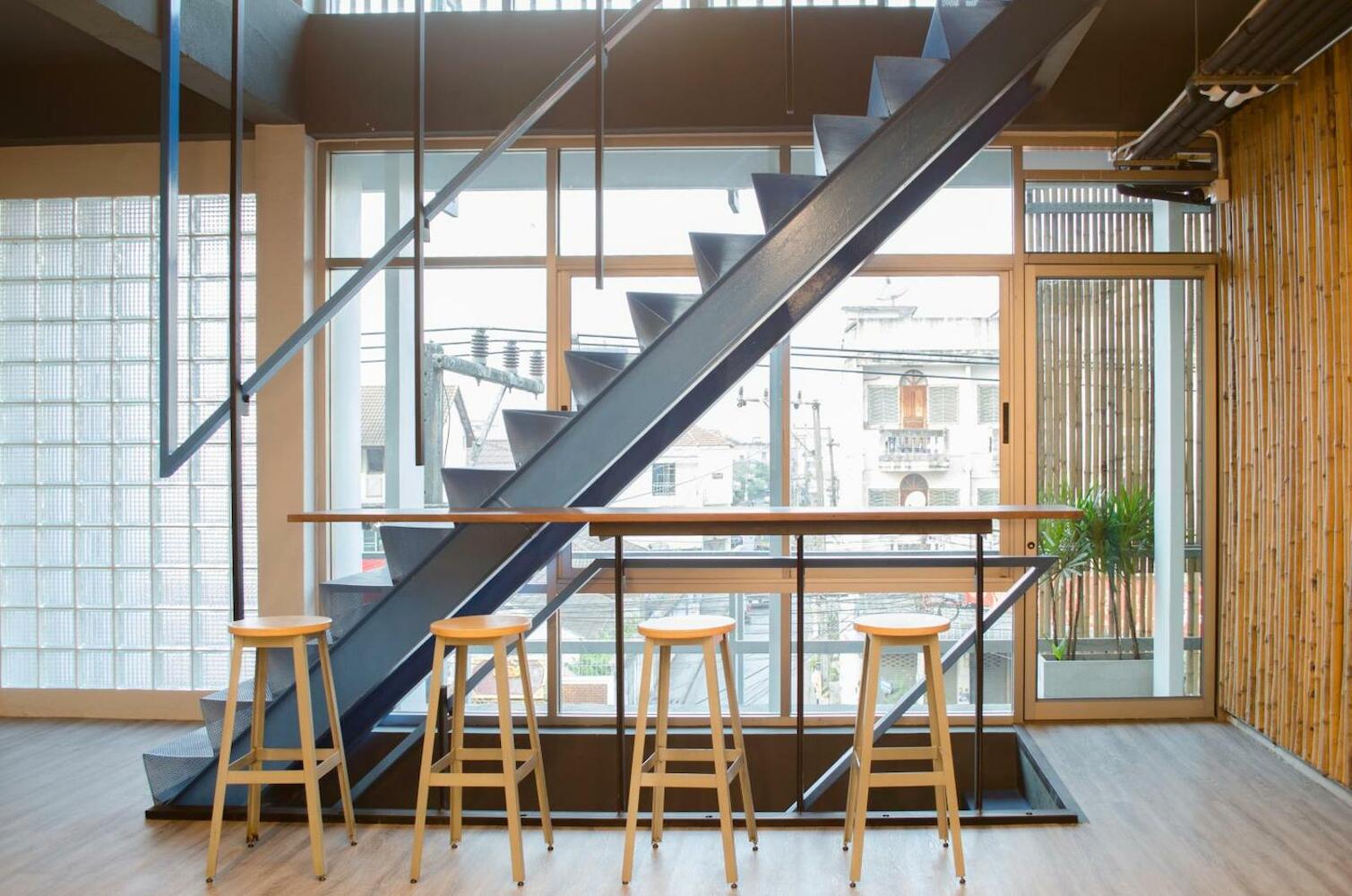 Whereder Poshtel