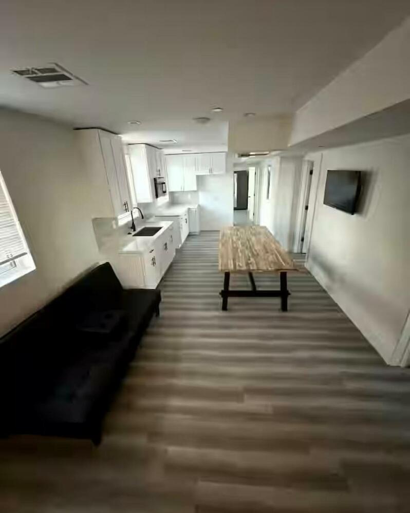 The Bunkhouse, Los Angeles