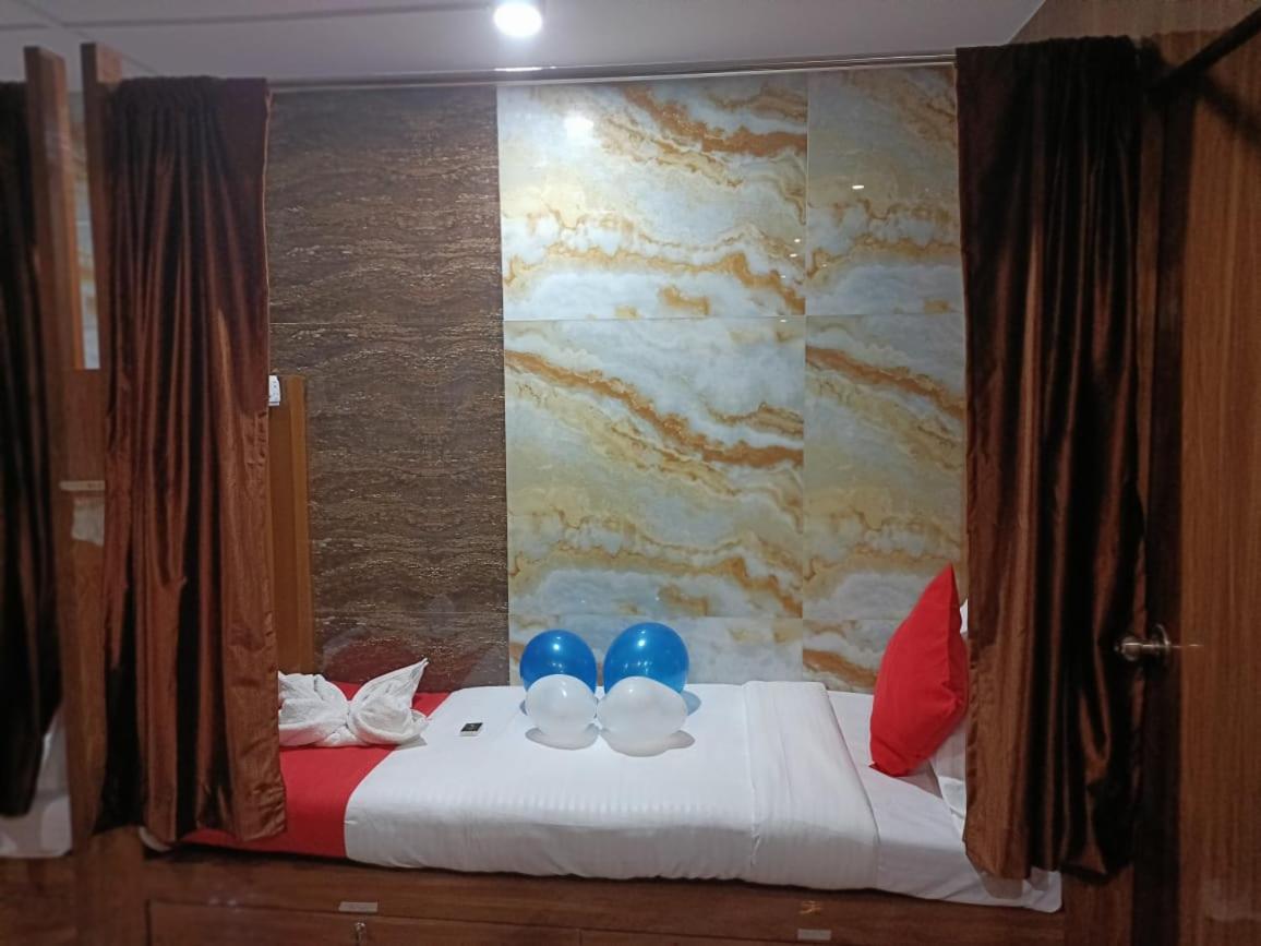 Crystalinn Dormitory, Mumbai