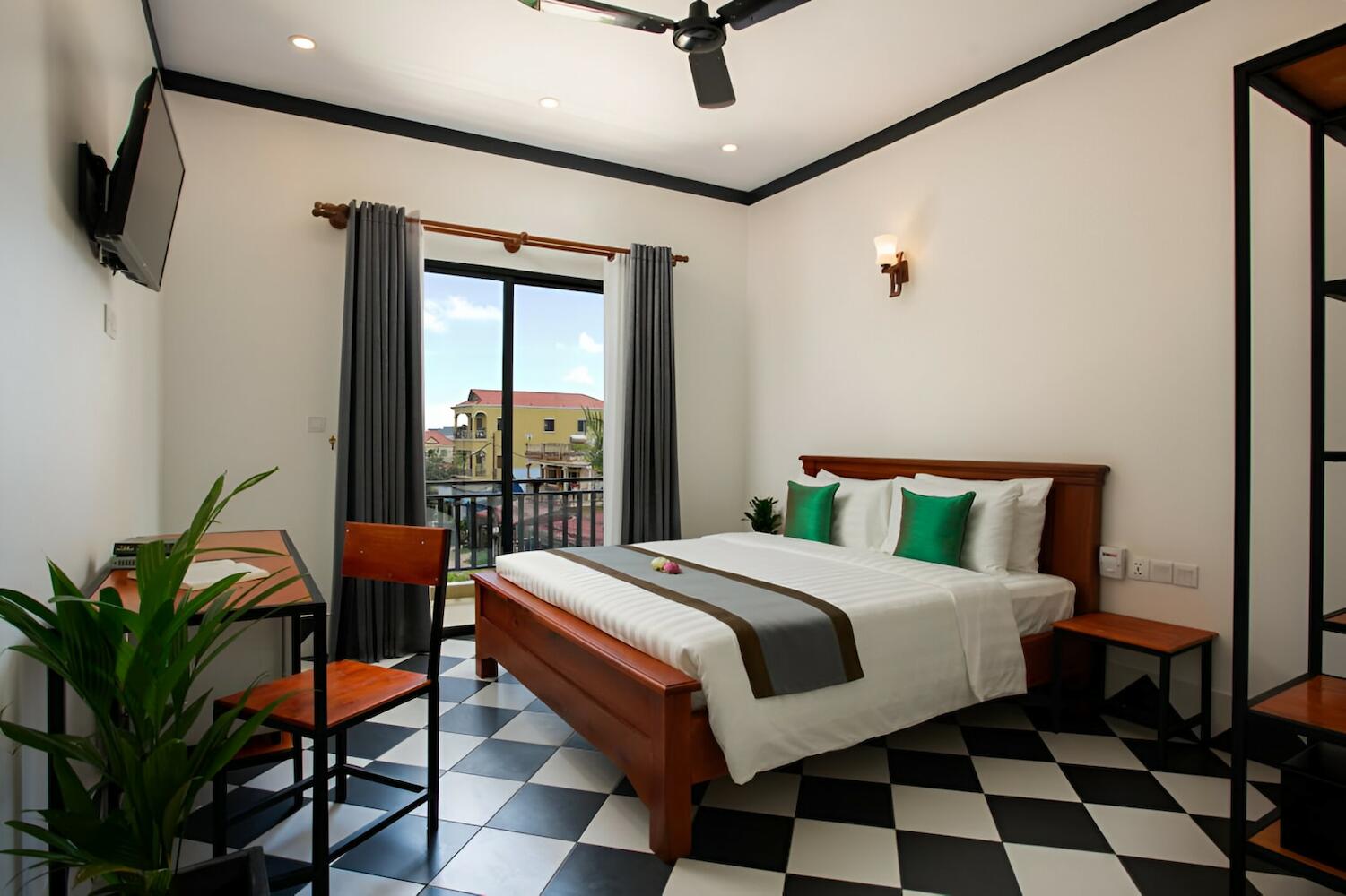 Noni Tree Hostel