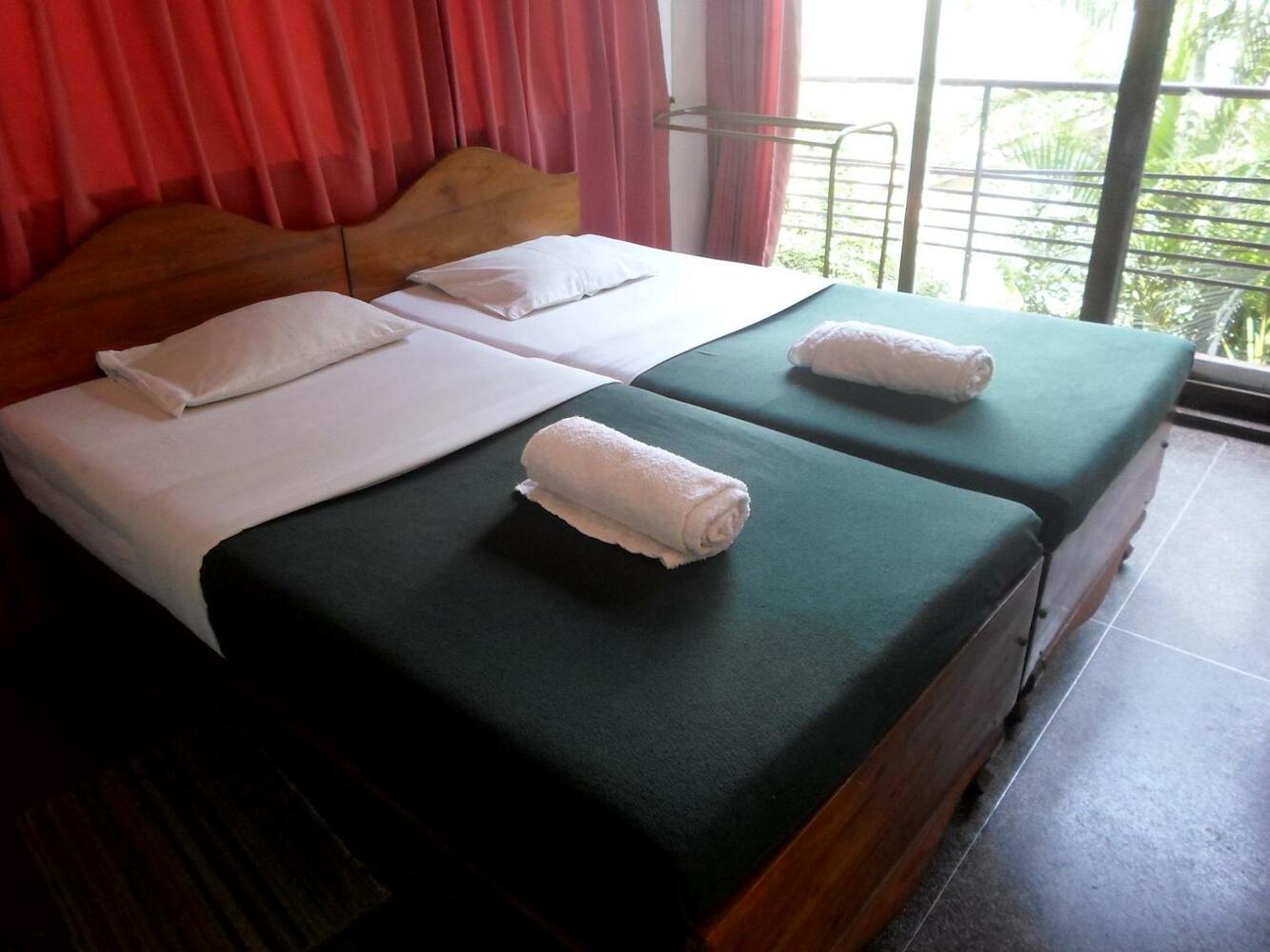 The Drop Inn, Kandy
