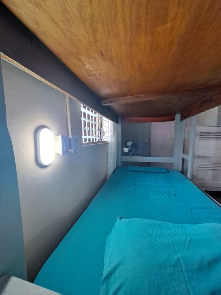 Hostal Mochilas, Granada