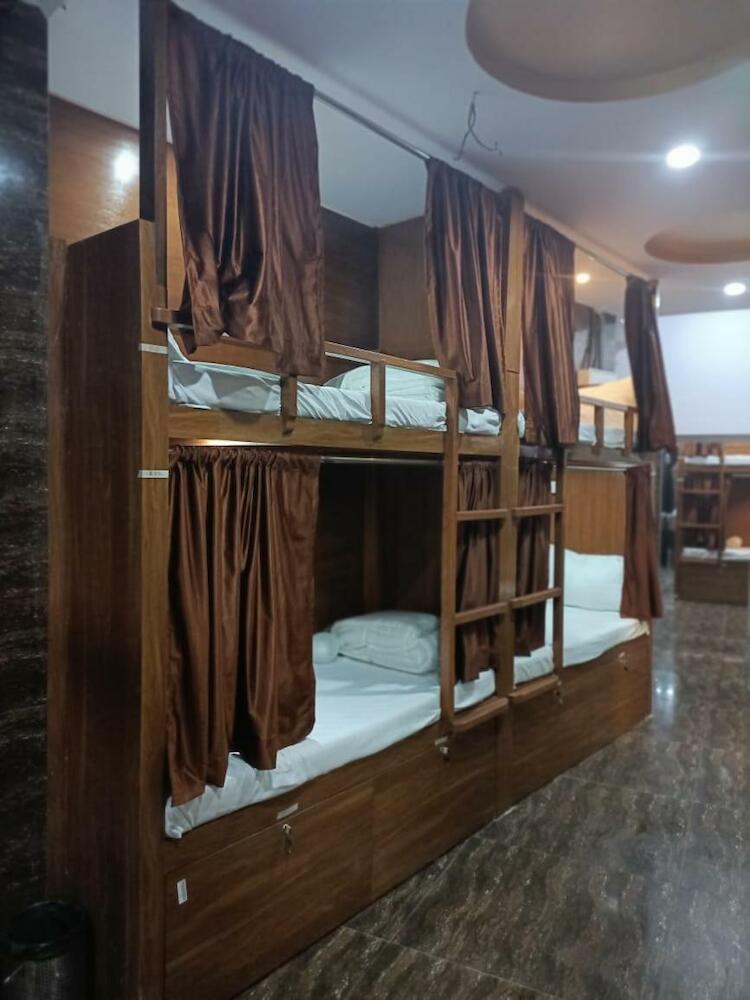 Crystalinn Dormitory, Mumbai