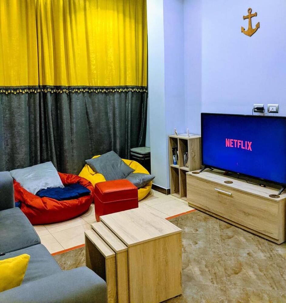 Marina Square Hostel, Hurghada