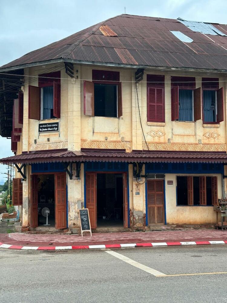 Via Thakhek Hostel & Cafe