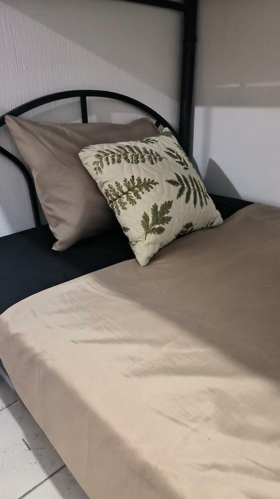 Travelholic zona 4, Guatemala City